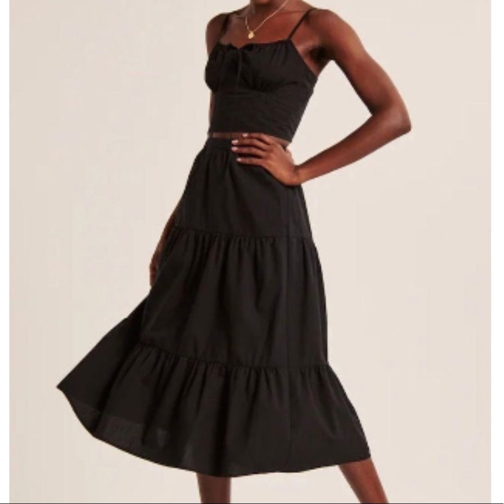 NWT Abercrombie and Fitch Black Tiered Midi Skirt